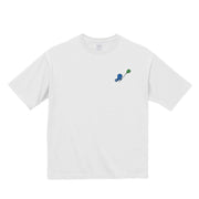 【ワンポイントTシャツ】風の吹くまま white image